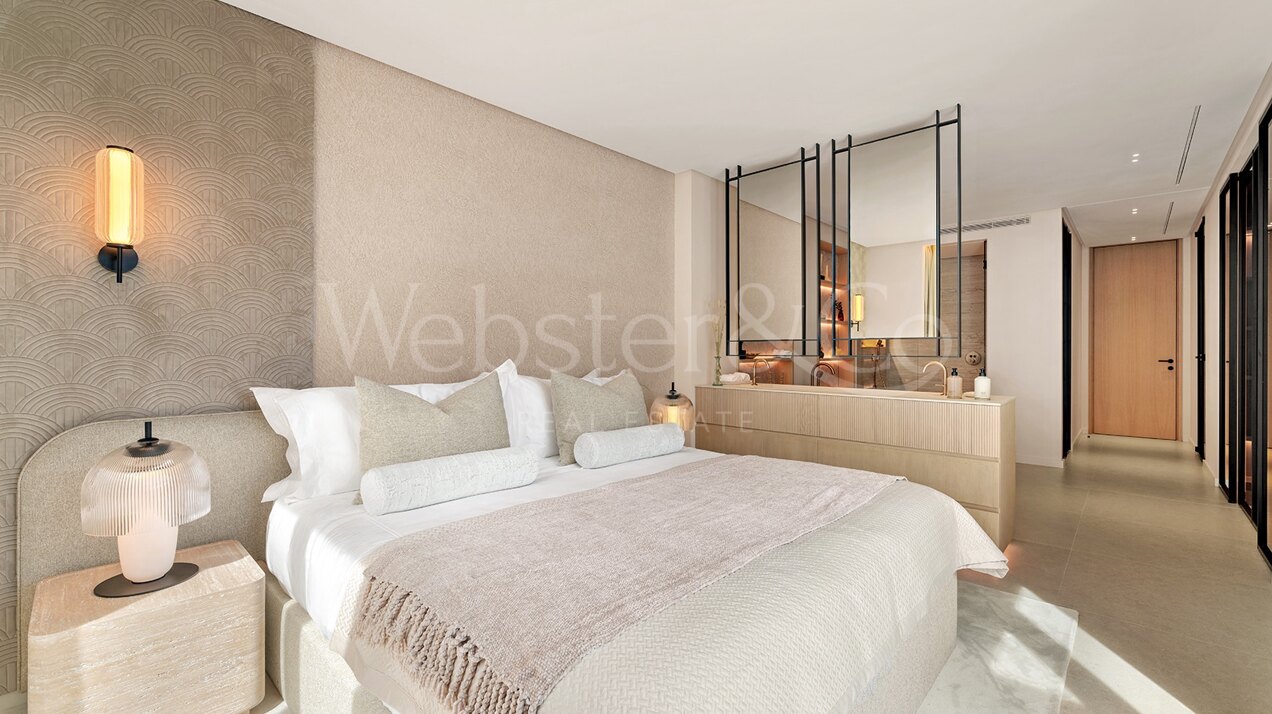 Golf, glamour & design in Nueva Andalucía villa