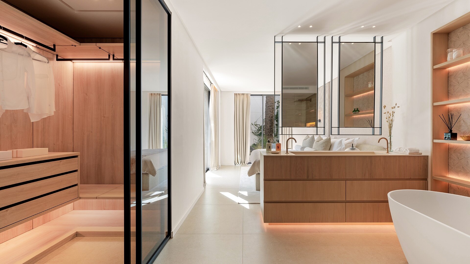 This unique frontline golf villa in Nueva Andalucia is a masterpiece of design, golf & entertainment