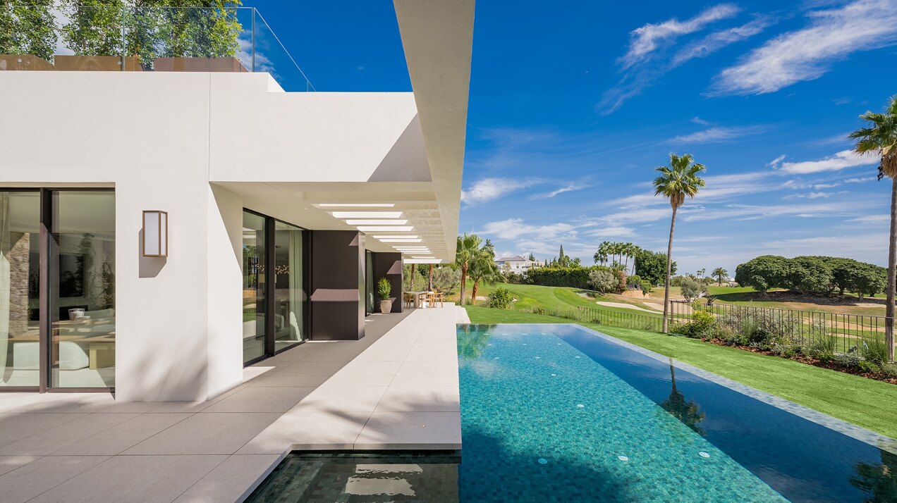 This unique frontline golf villa in Nueva Andalucia is a masterpiece of design, golf & entertainment