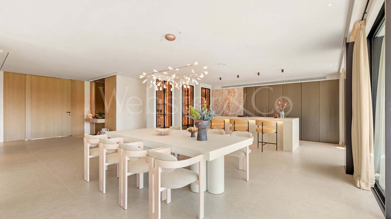 Golf, glamour & design in Nueva Andalucía villa