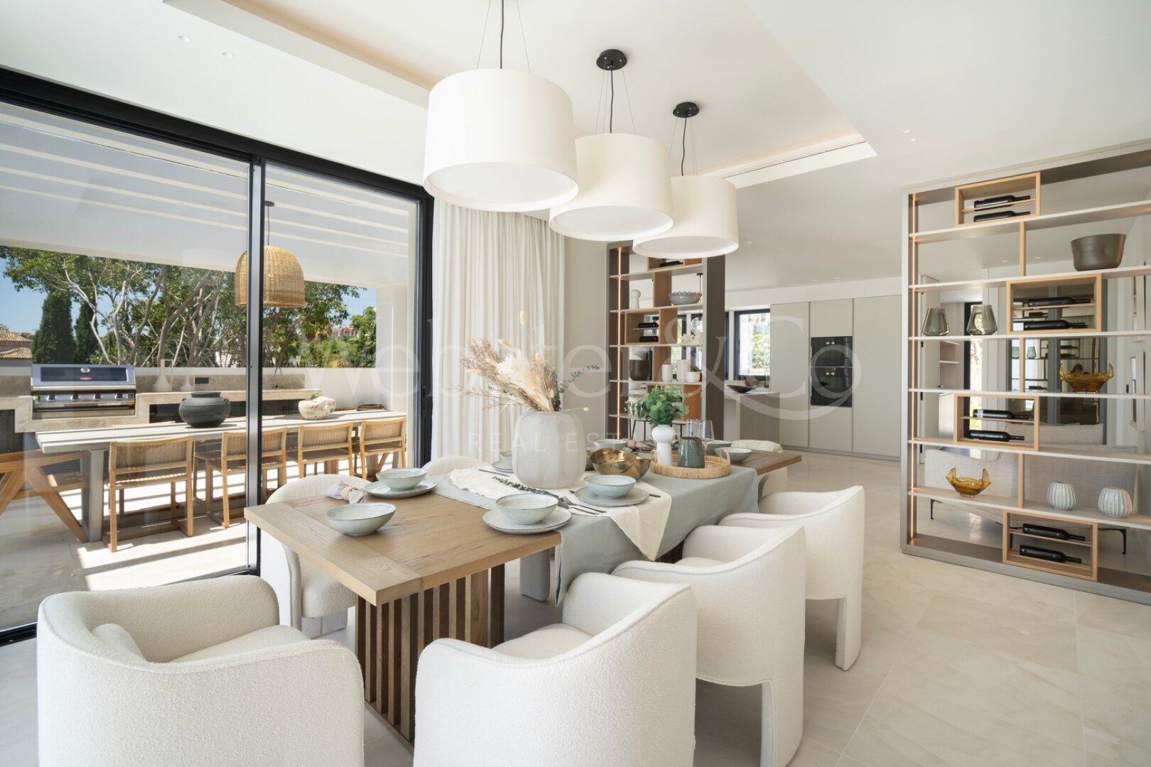 Lujo y elegancia en perfecta armonía — nace una villa icónica