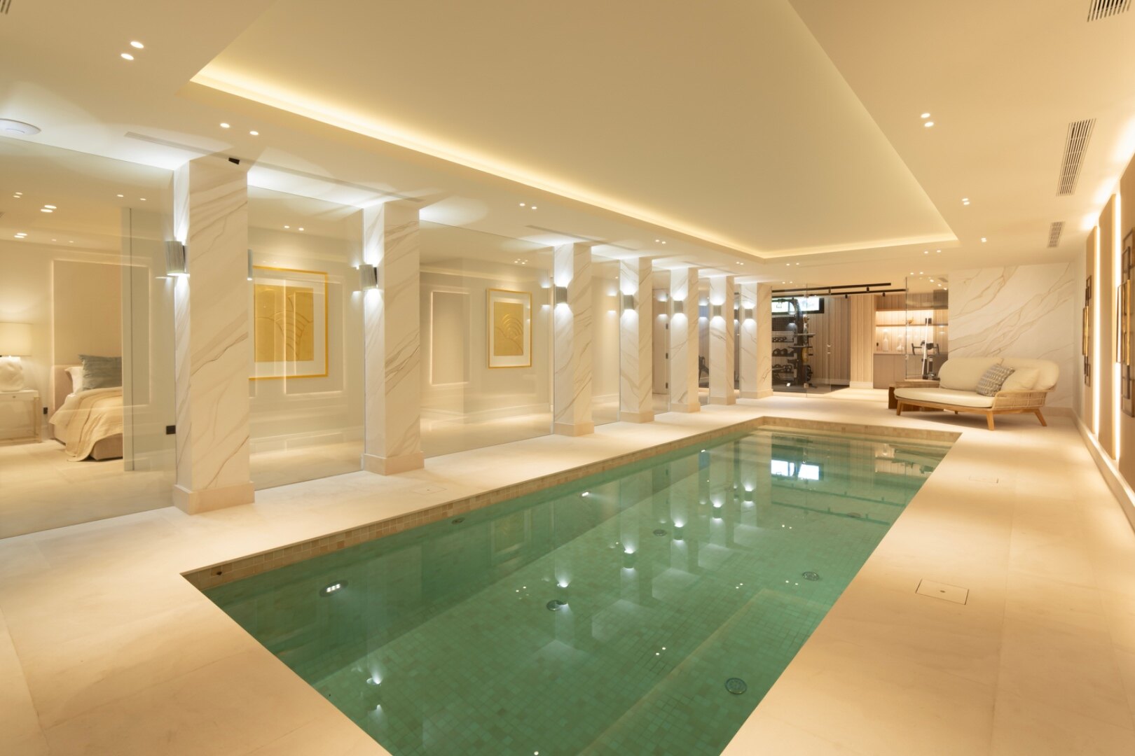 Villa in El Herrojo - when sheer luxury meets sophistication & opulence, a perfect property is born