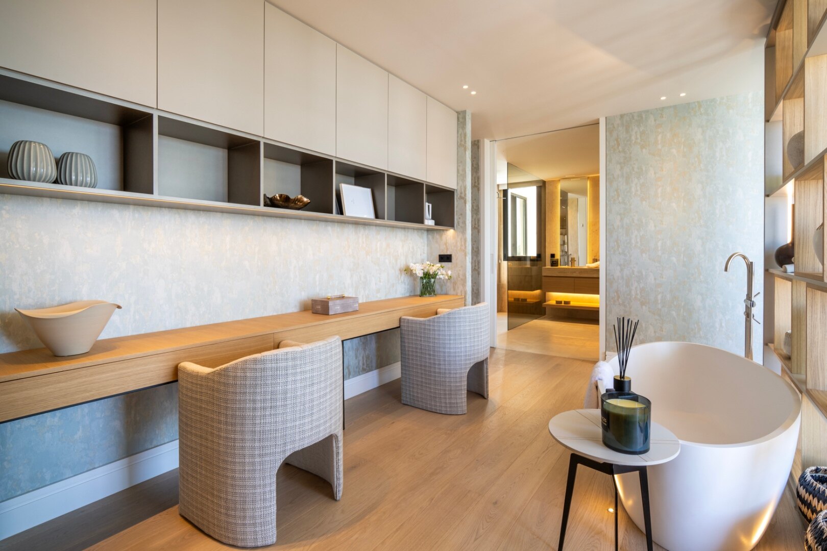 Villa in El Herrojo - when sheer luxury meets sophistication & opulence, a perfect property is born