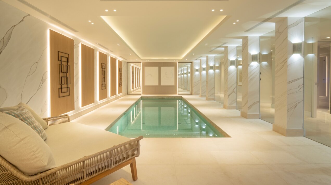 Villa in El Herrojo - when sheer luxury meets sophistication & opulence, a perfect property is born