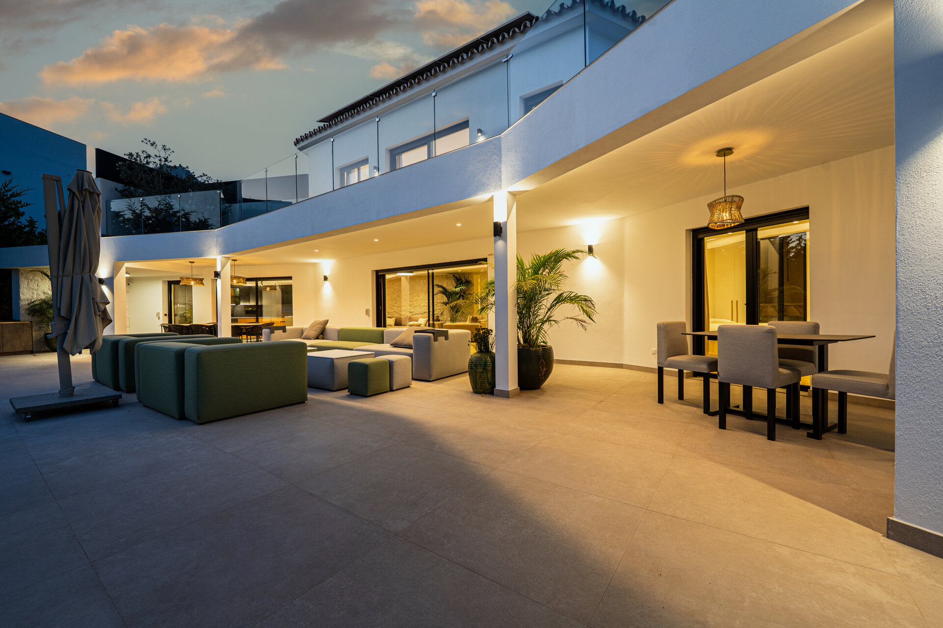 Luz, espacio y diseño atemporal — todo en un solo hogar