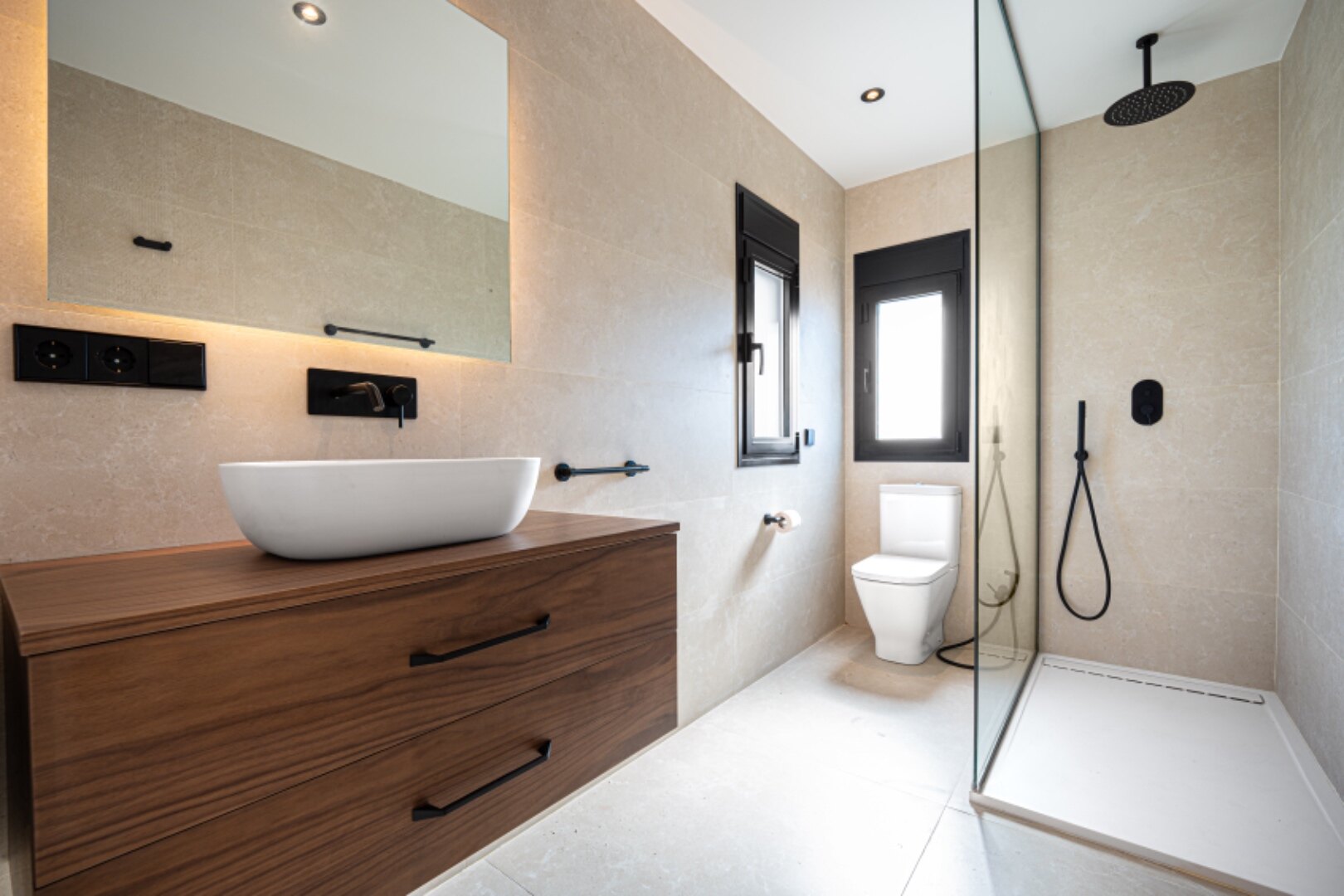 This villa, a masterclass in simplistic chic and sophisticated modernity, is a true gem in Nagueles