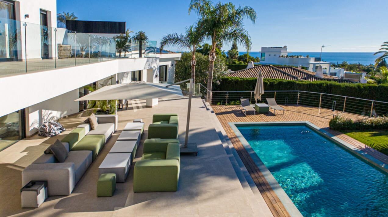 This villa, a masterclass in simplistic chic and sophisticated modernity, is a true gem in Nagueles