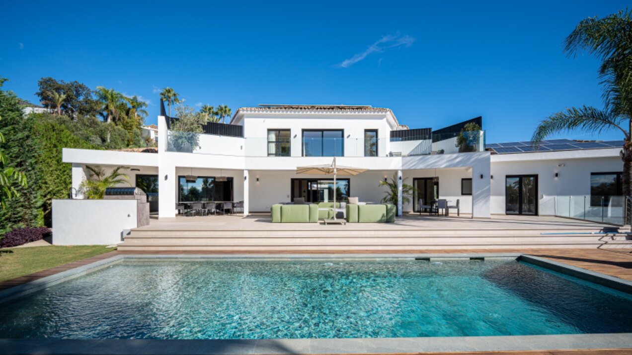 This villa, a masterclass in simplistic chic and sophisticated modernity, is a true gem in Nagueles