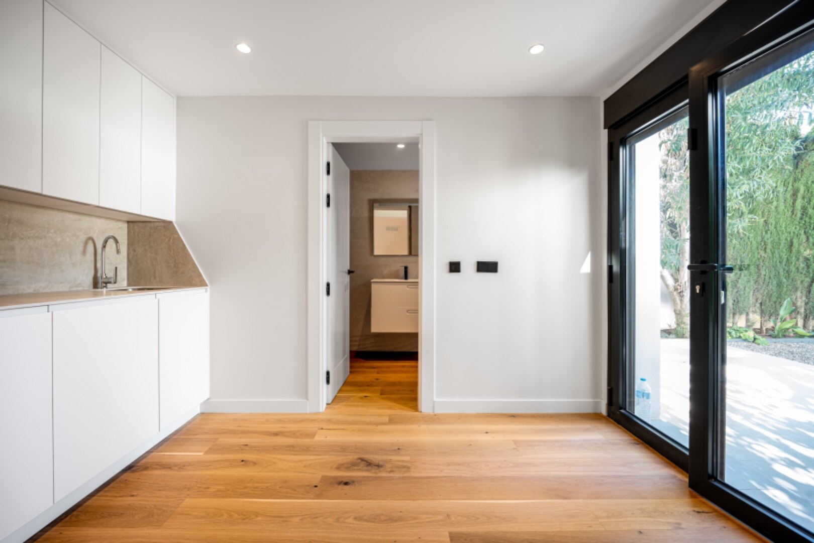 This villa, a masterclass in simplistic chic and sophisticated modernity, is a true gem in Nagueles