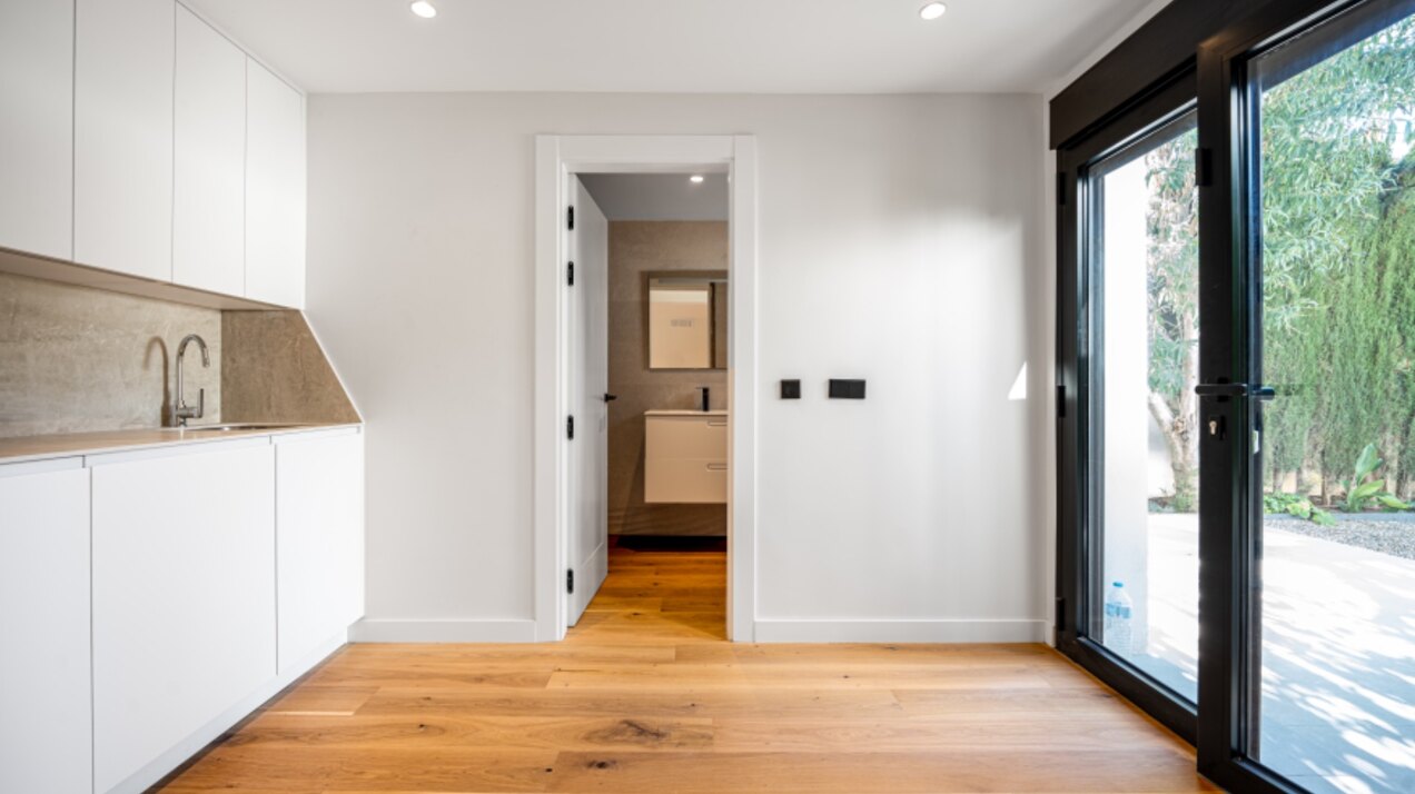 This villa, a masterclass in simplistic chic and sophisticated modernity, is a true gem in Nagueles