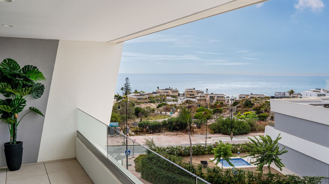 Walking distance to the beach and golf, this elegant townhouse will captivate and enthrall