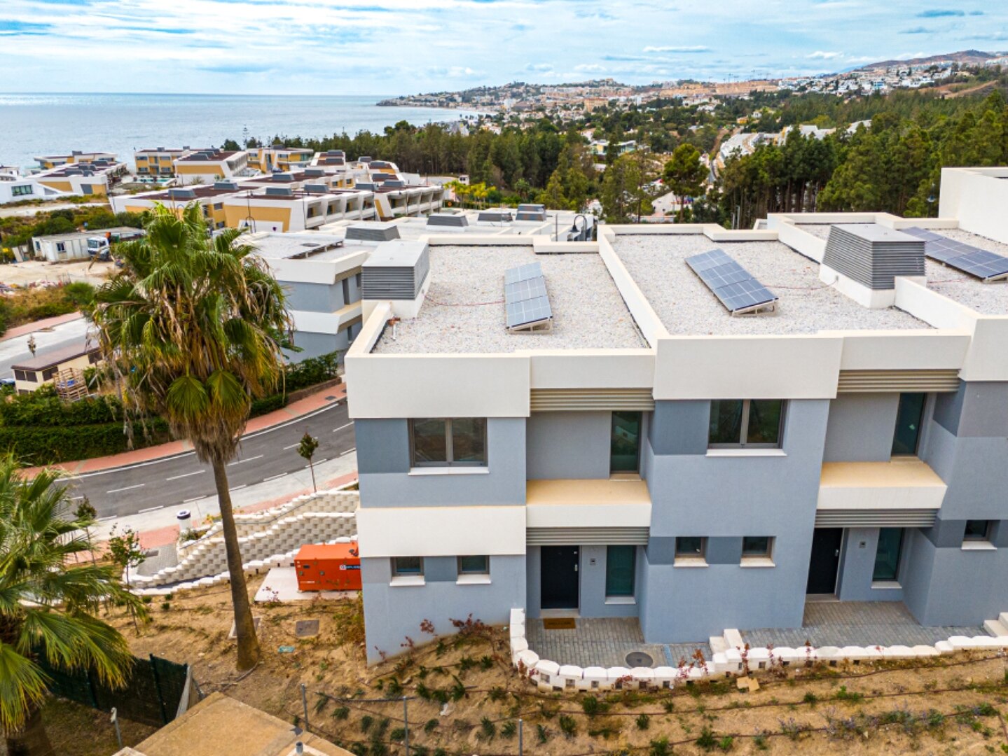 Walking distance to the beach and golf, this elegant townhouse will captivate and enthrall