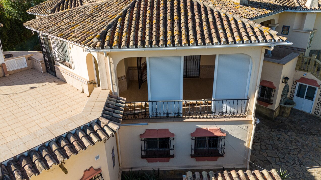 Project with license in prime location of Nueva Andalucia with views to La Concha
