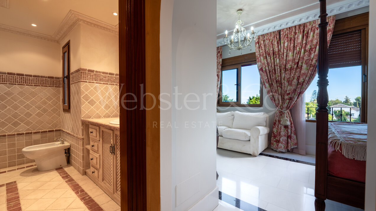 Penthouse Alhambra - Exquisite Duplex in San Pedro