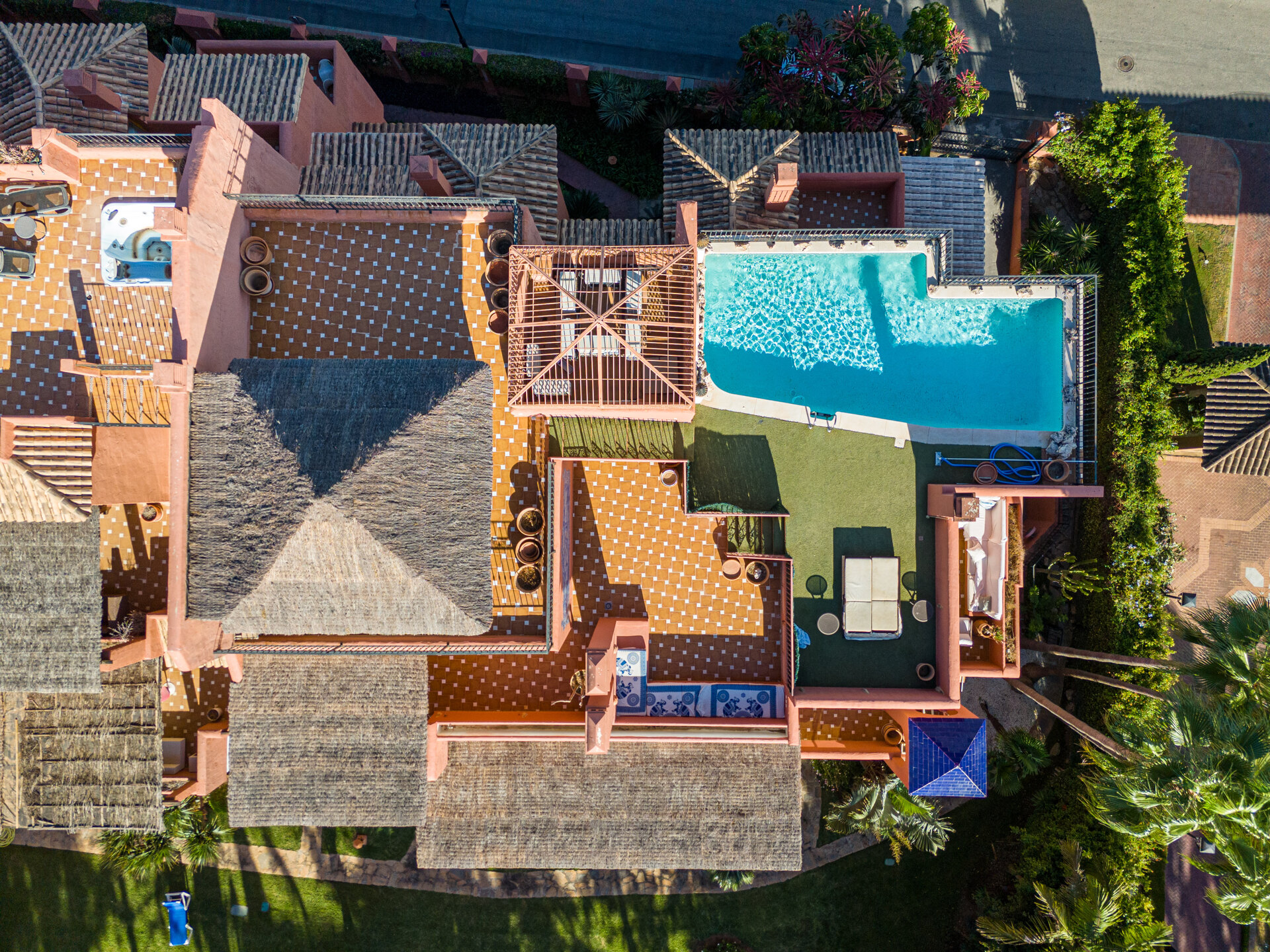 Palatial duplex penthouse sits atop its throne in one of Esteponas most exclusive gate communities