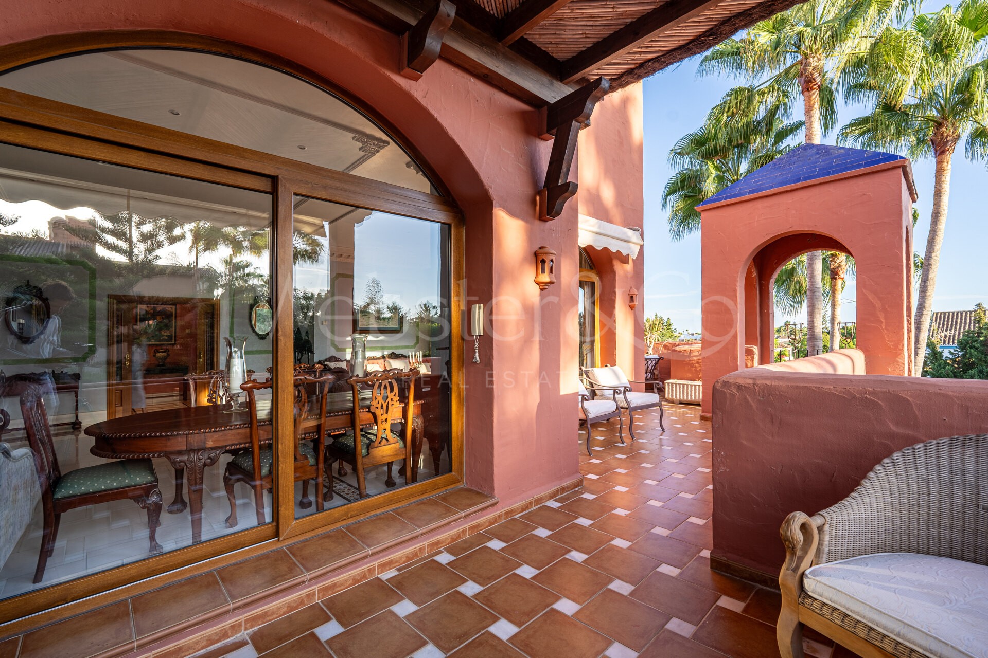 Penthouse Alhambra - Exquisite Duplex in San Pedro