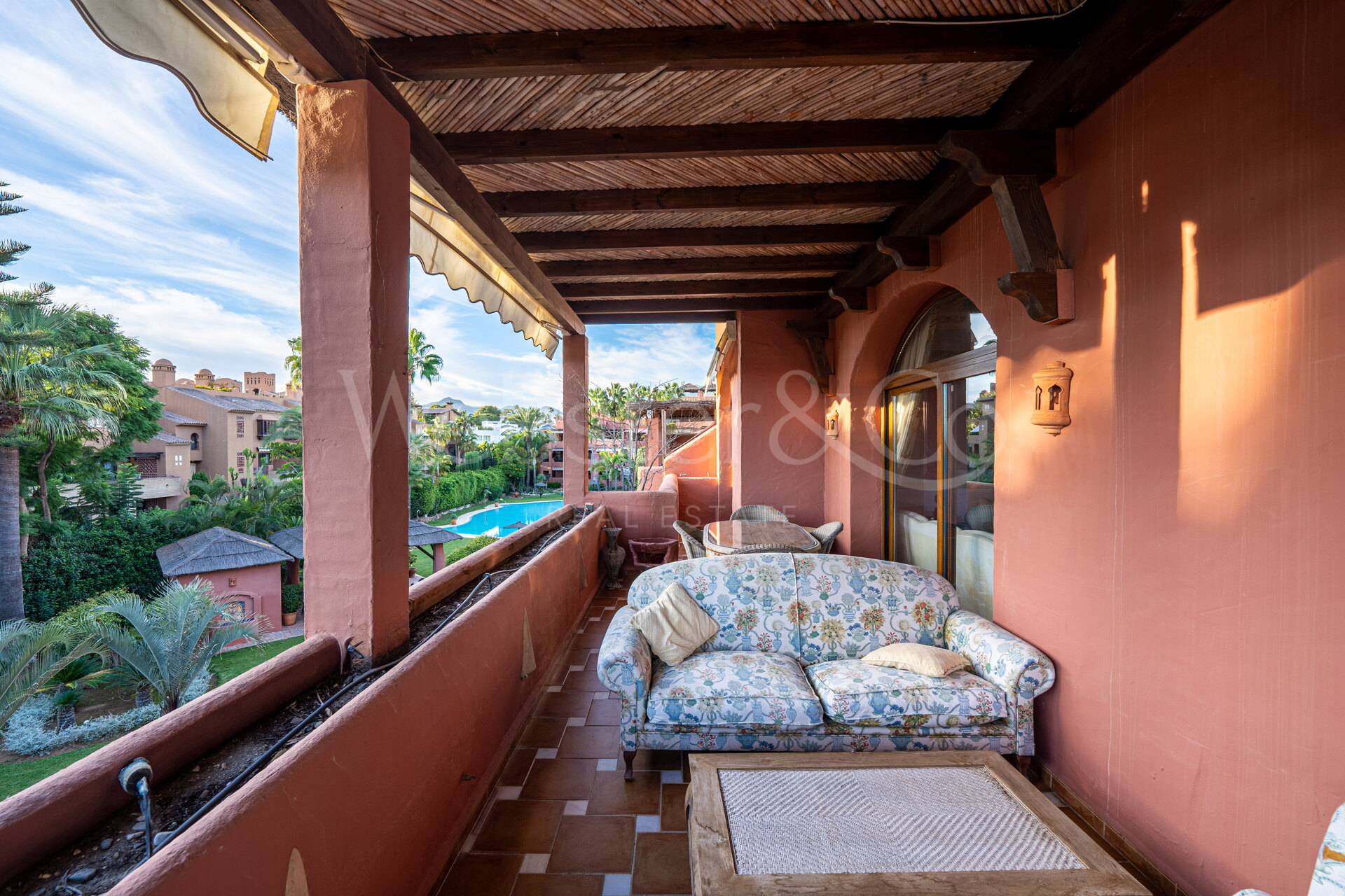 Penthouse Alhambra - Exquisite Duplex in San Pedro