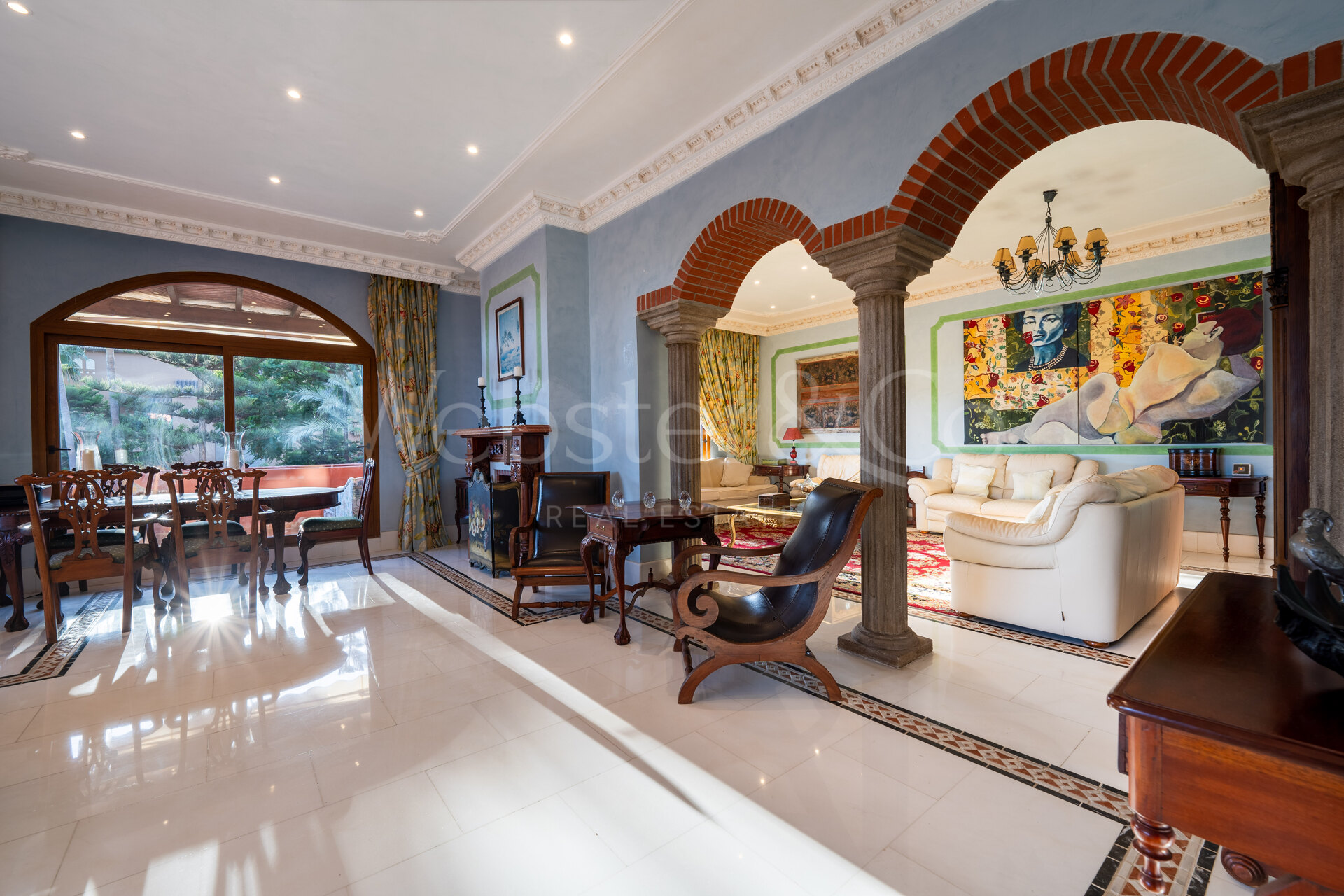 Penthouse Alhambra - Exquisite Duplex in San Pedro