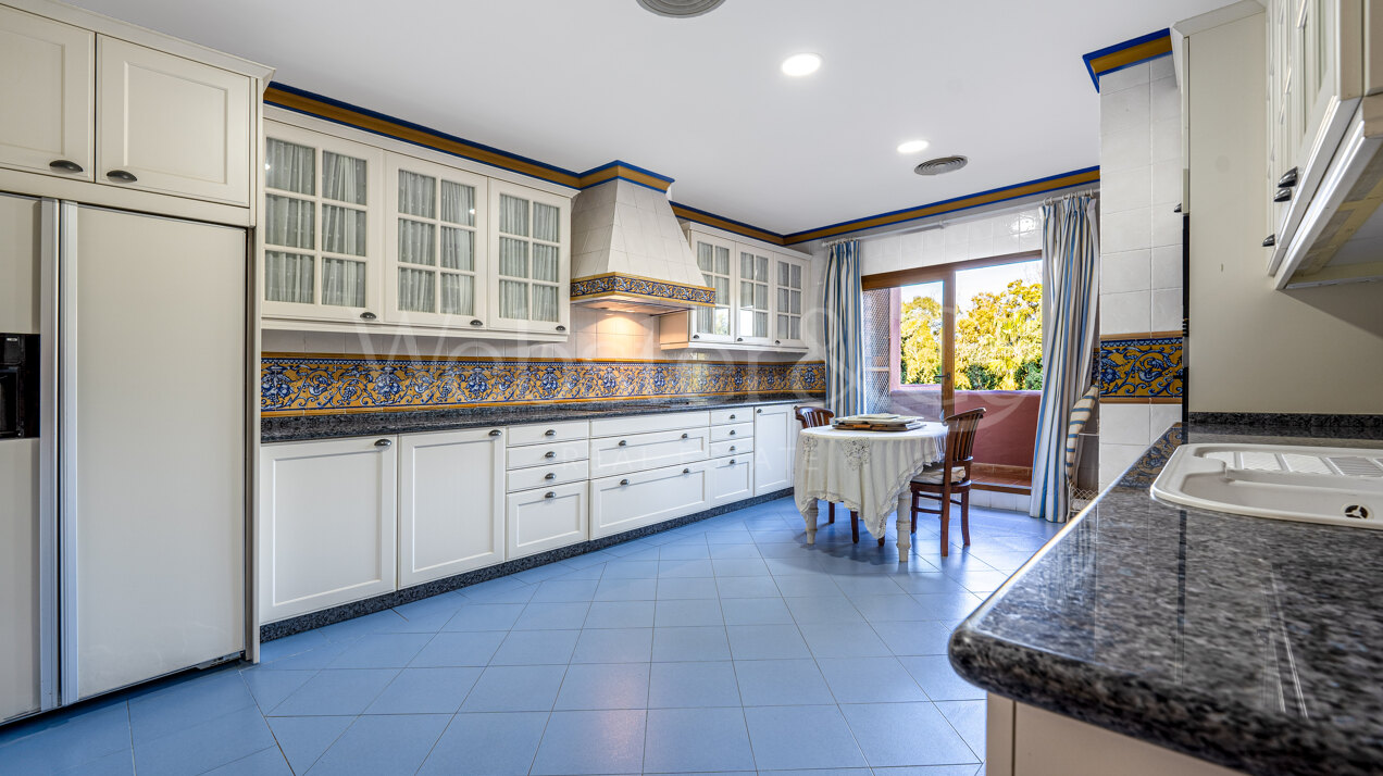 Penthouse Alhambra - Exquisite Duplex in San Pedro