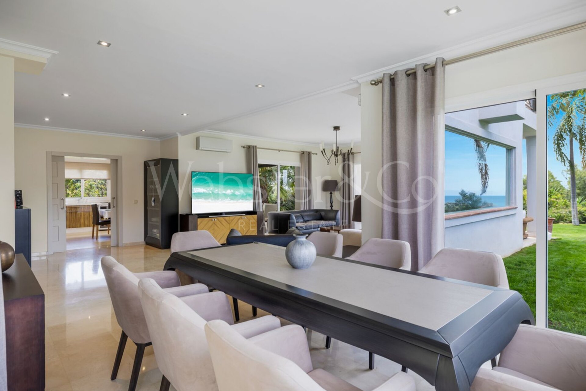 Descubre una villa llena de luz, diseño y sofisticación