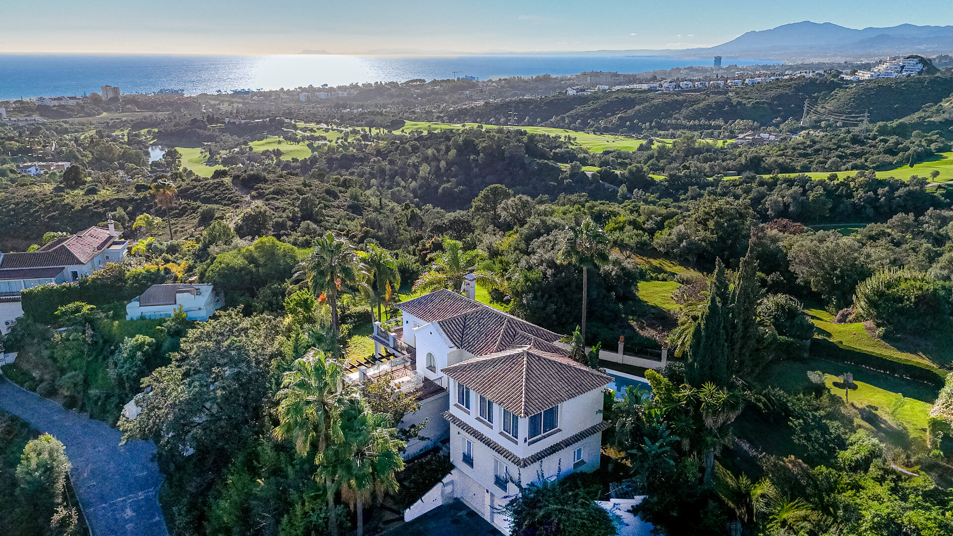 Modern impressive 4 bedroom villa is eager for you to discover its innate style and elegance.