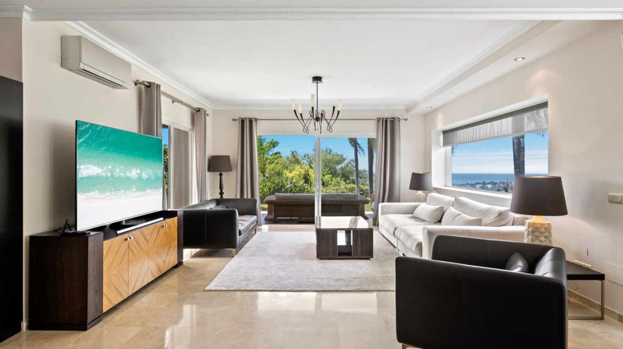 Modern impressive 4 bedroom villa is eager for you to discover its innate style and elegance.