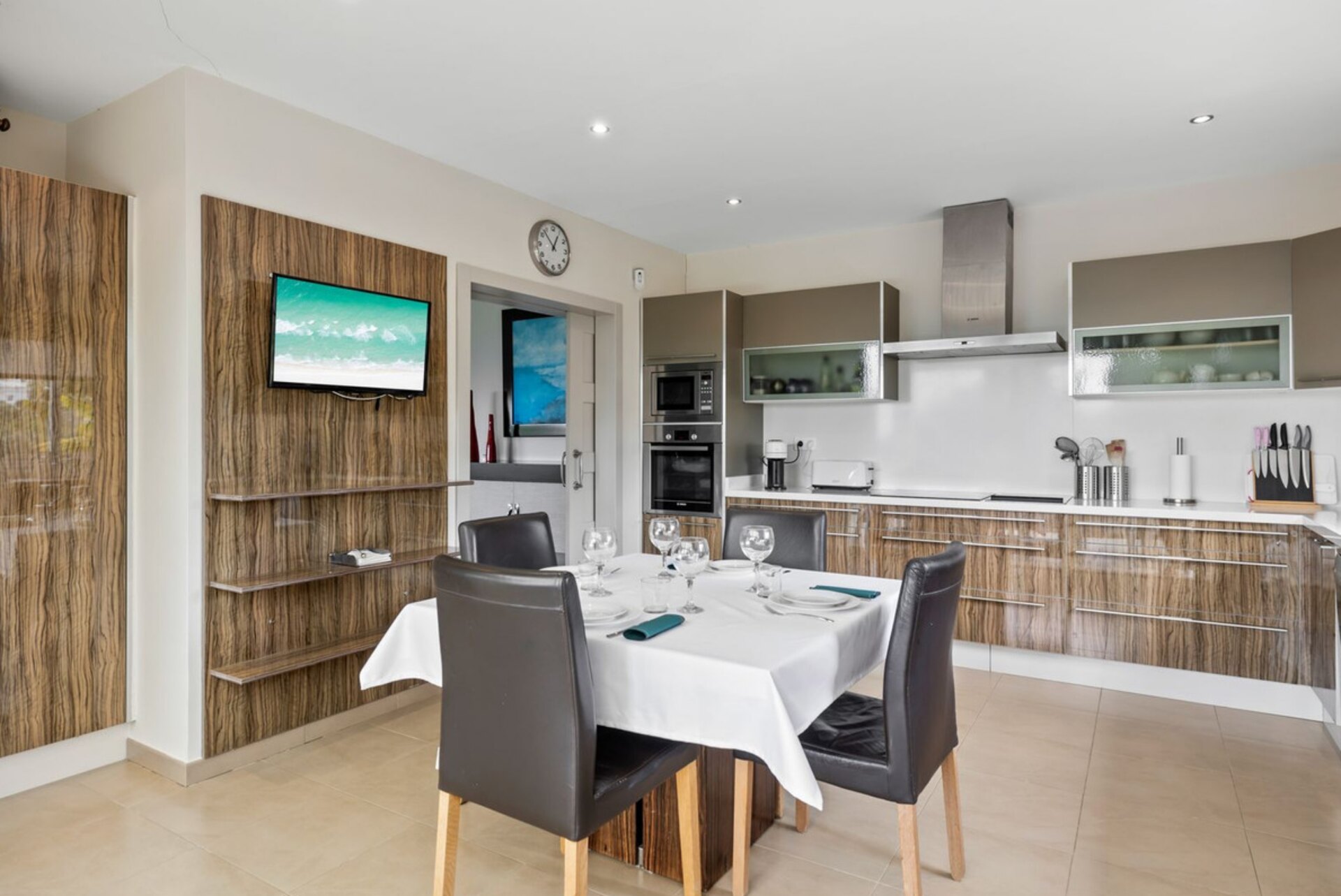 Modern impressive 4 bedroom villa is eager for you to discover its innate style and elegance.