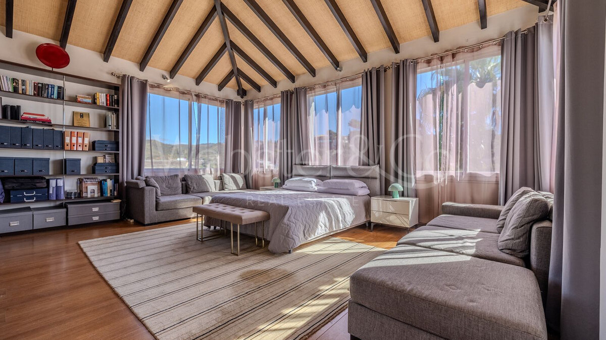 Discover a villa of light, style, and refinement