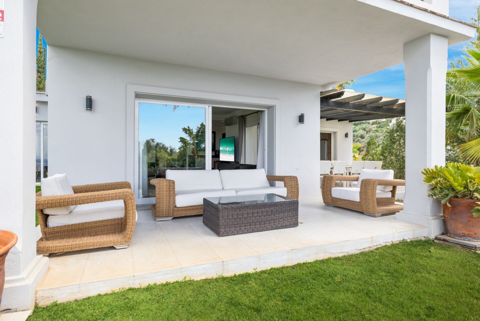 Modern impressive 4 bedroom villa is eager for you to discover its innate style and elegance.