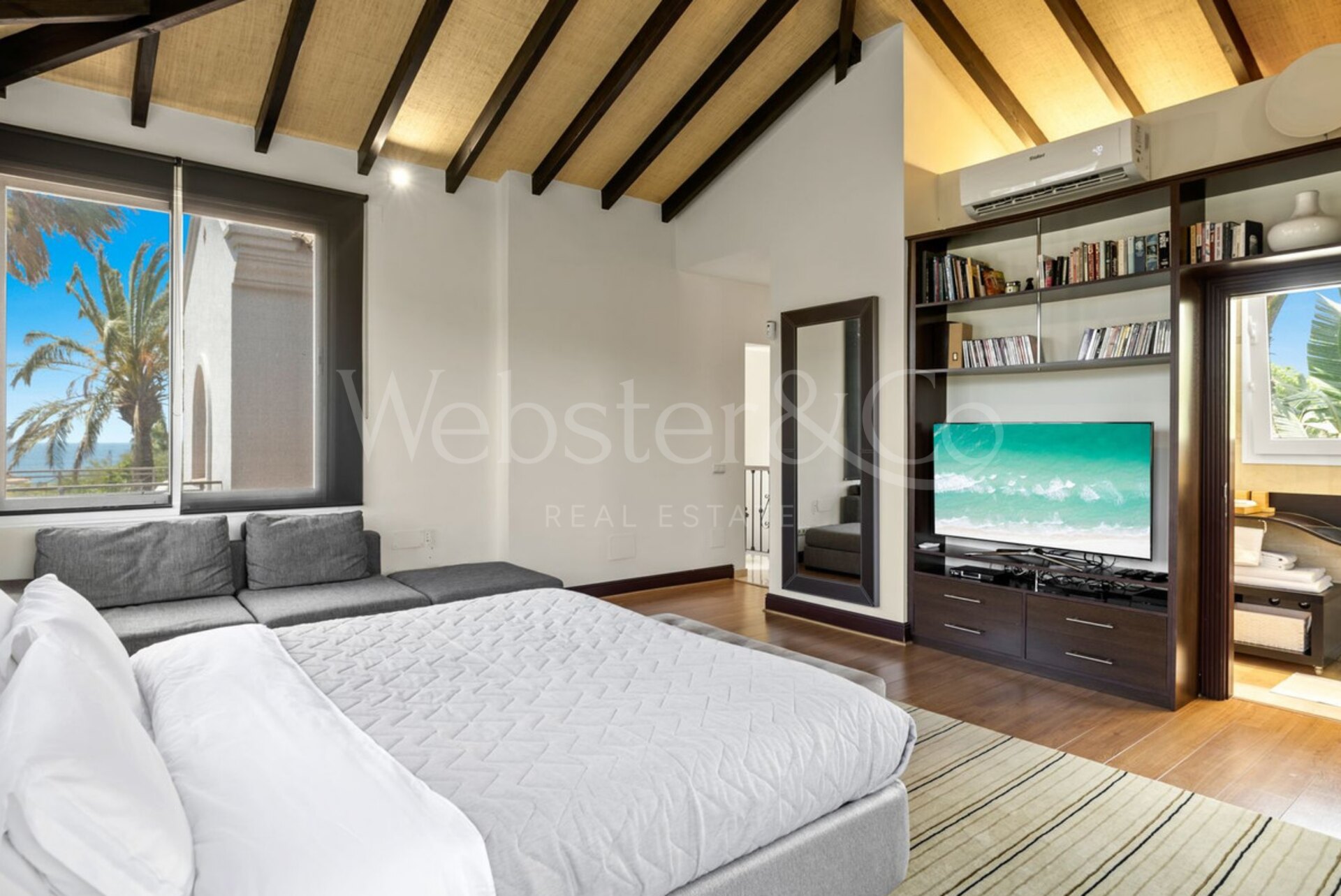 Descubre una villa llena de luz, diseño y sofisticación