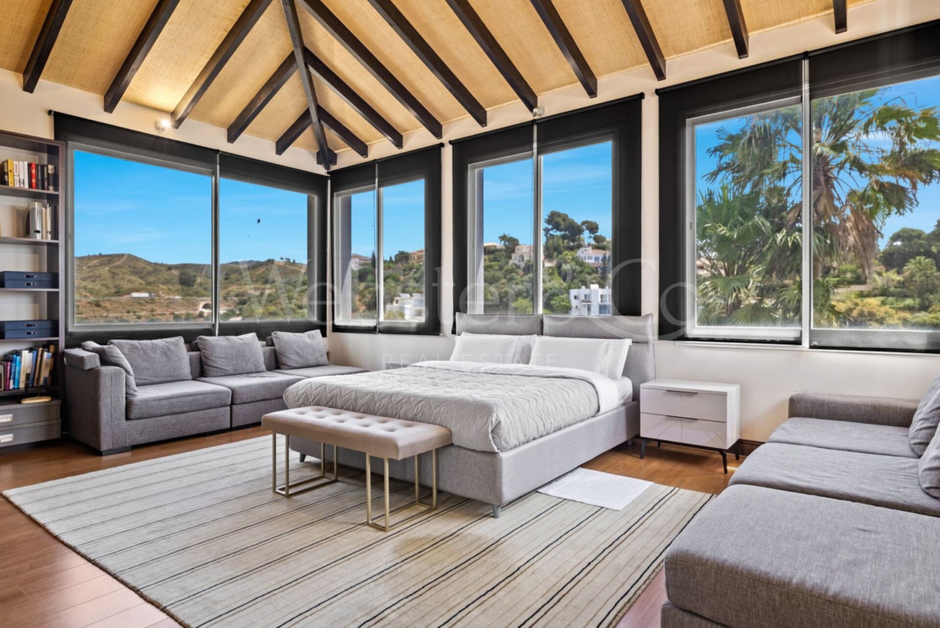 Descubre una villa llena de luz, diseño y sofisticación