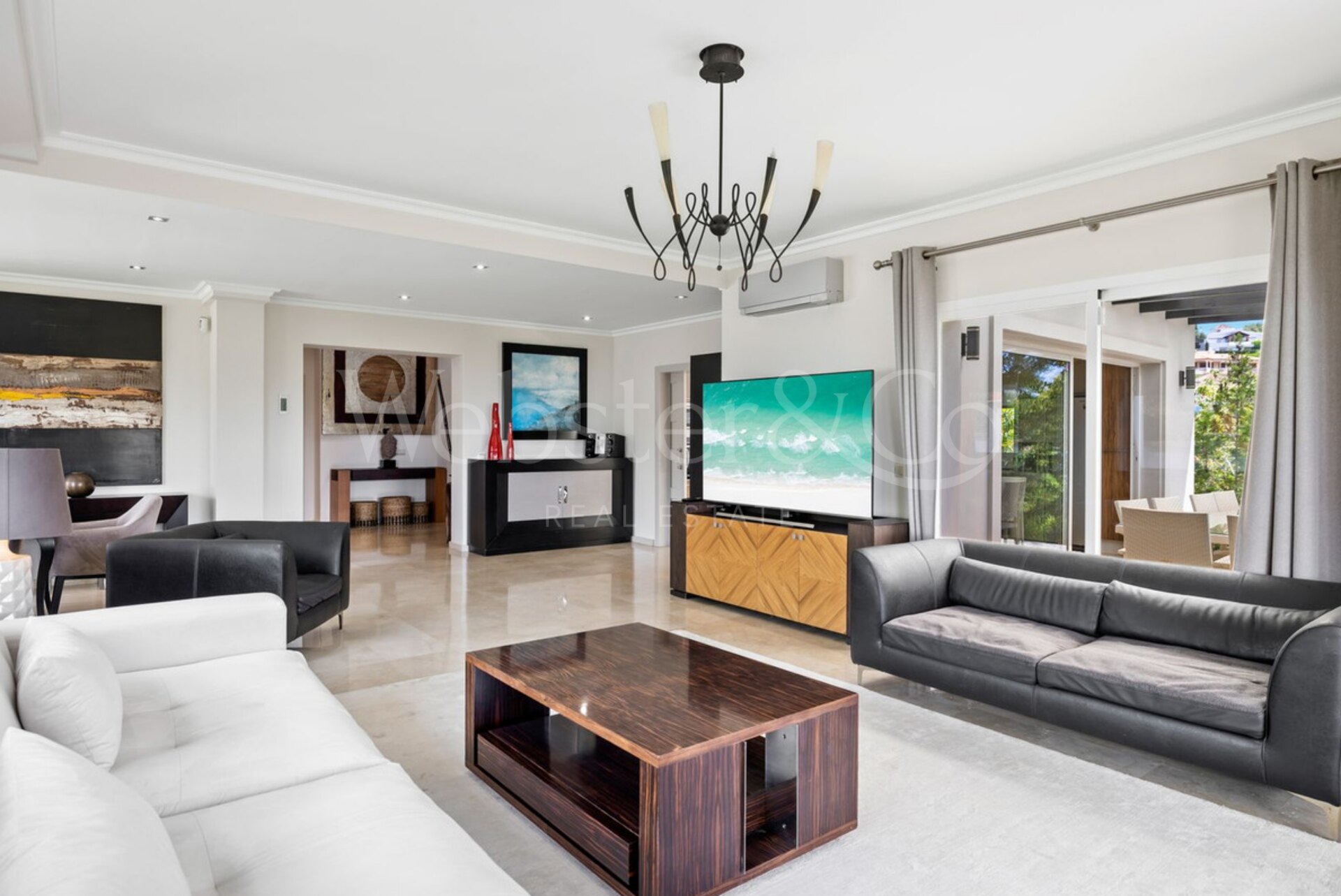 Descubre una villa llena de luz, diseño y sofisticación