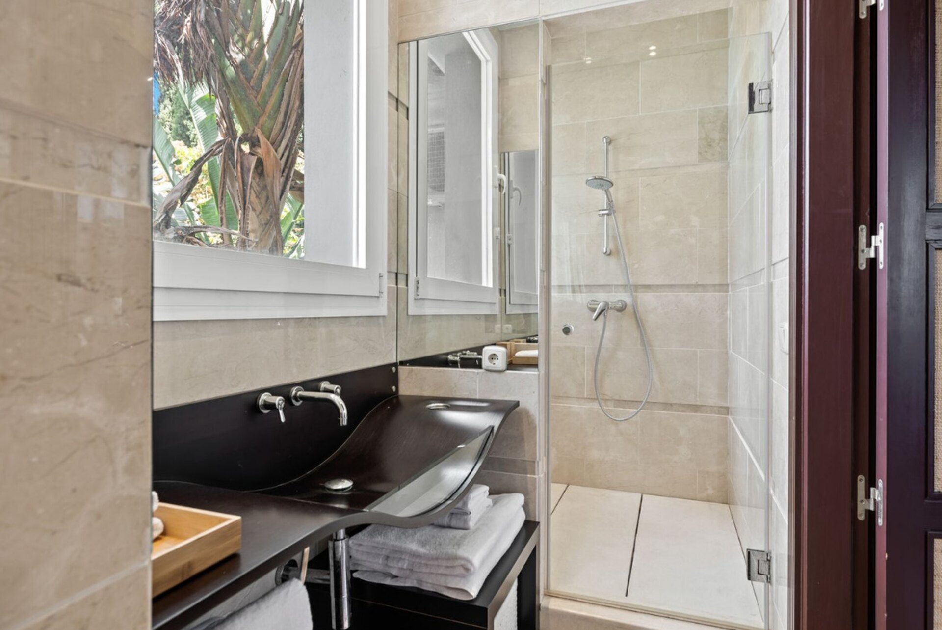 Modern impressive 4 bedroom villa is eager for you to discover its innate style and elegance.