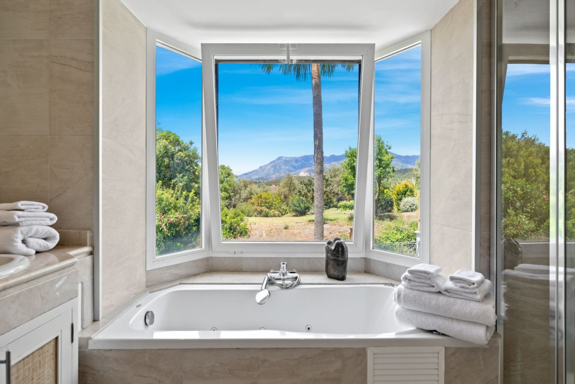 Modern impressive 4 bedroom villa is eager for you to discover its innate style and elegance.