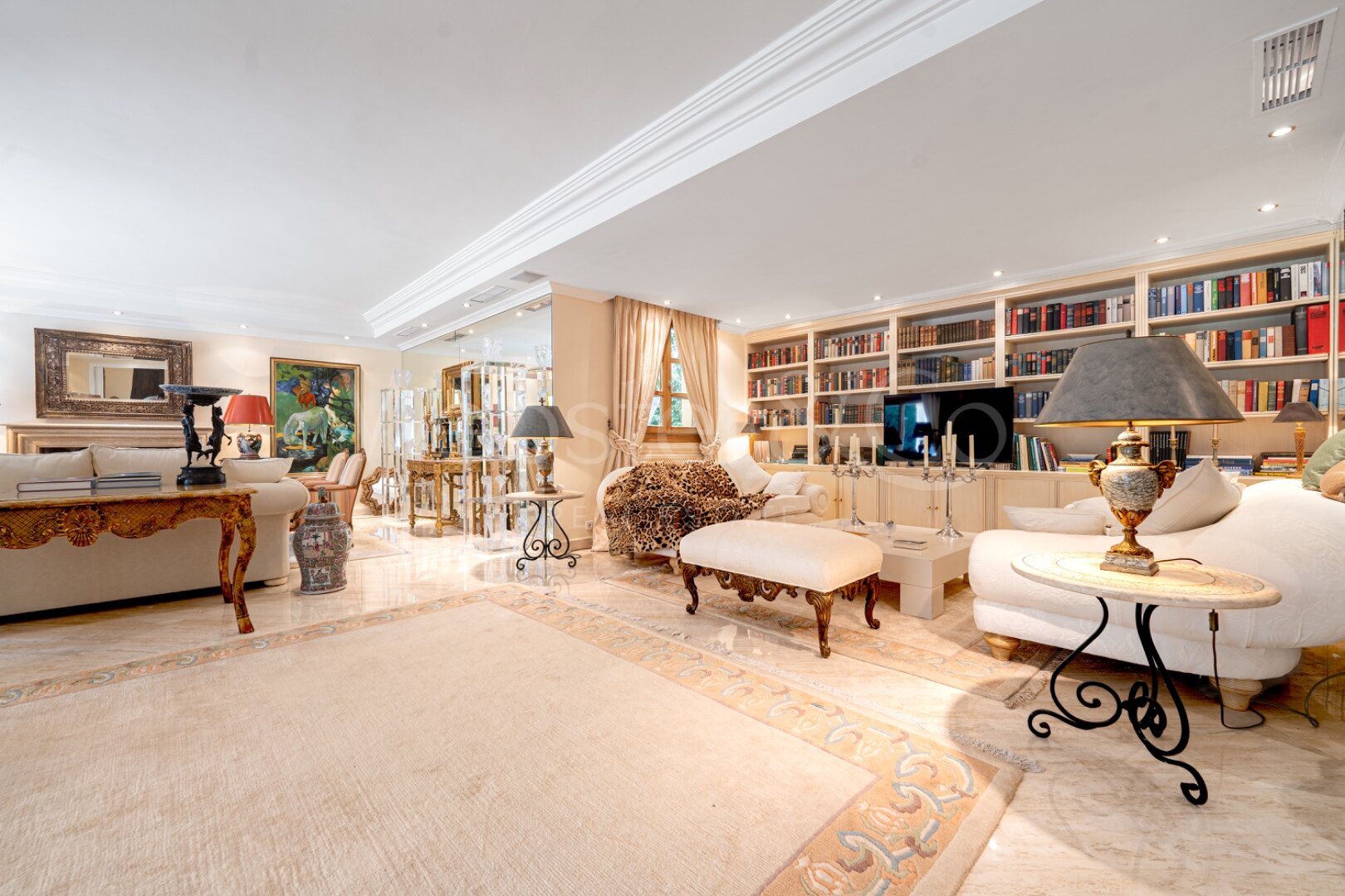 Villa Toscana - Authentic Villa in Nueva Andalucia