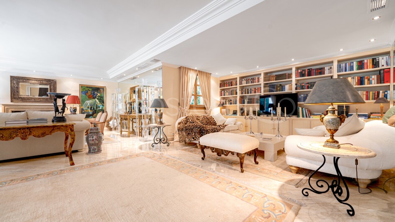 Villa Toscana – Auténtica Villa en Nueva Andalucía