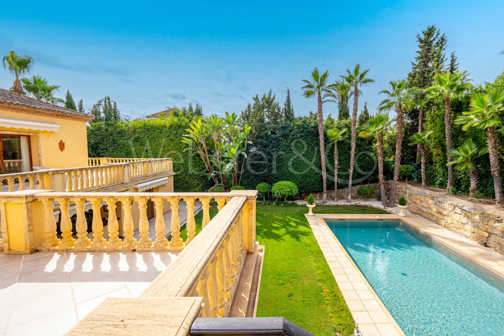 Villa Toscana - Authentic Villa in Nueva Andalucia