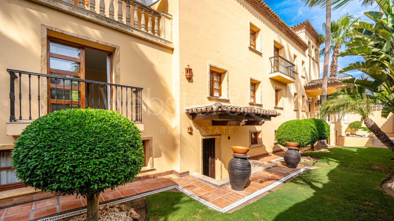 Villa Toscana – Auténtica Villa en Nueva Andalucía