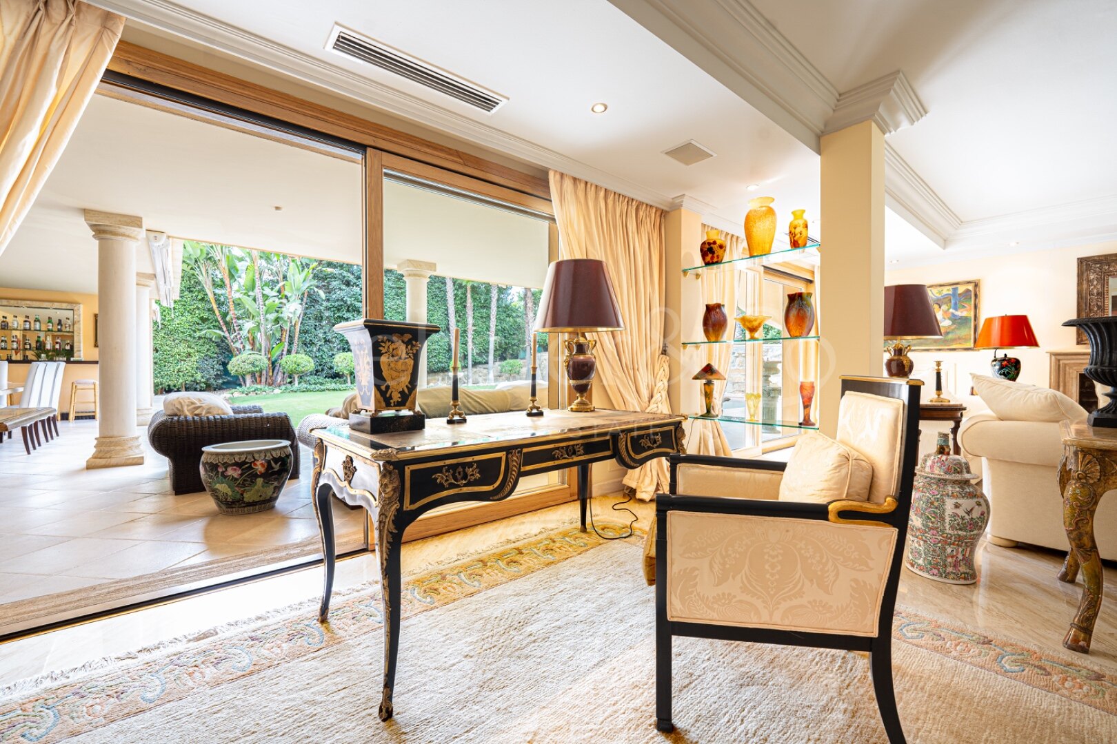 Villa Toscana - Authentic Villa in Nueva Andalucia