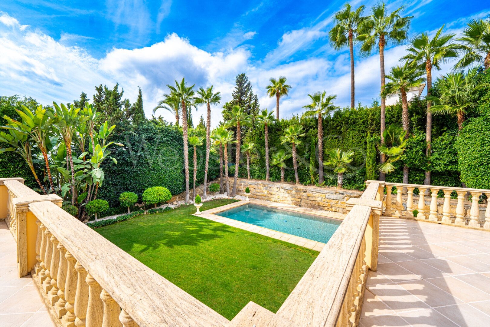 Villa Toscana - Authentic Villa in Nueva Andalucia