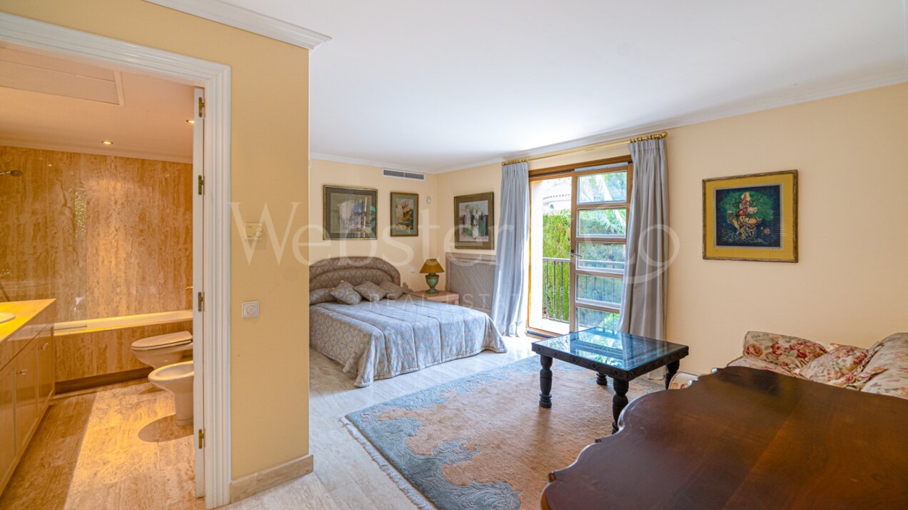 Villa Toscana – Auténtica Villa en Nueva Andalucía