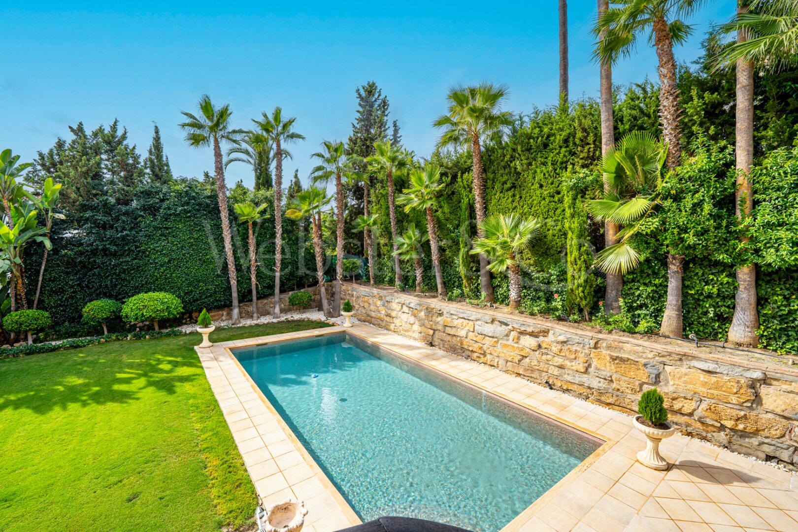Villa Toscana - Authentic Villa in Nueva Andalucia