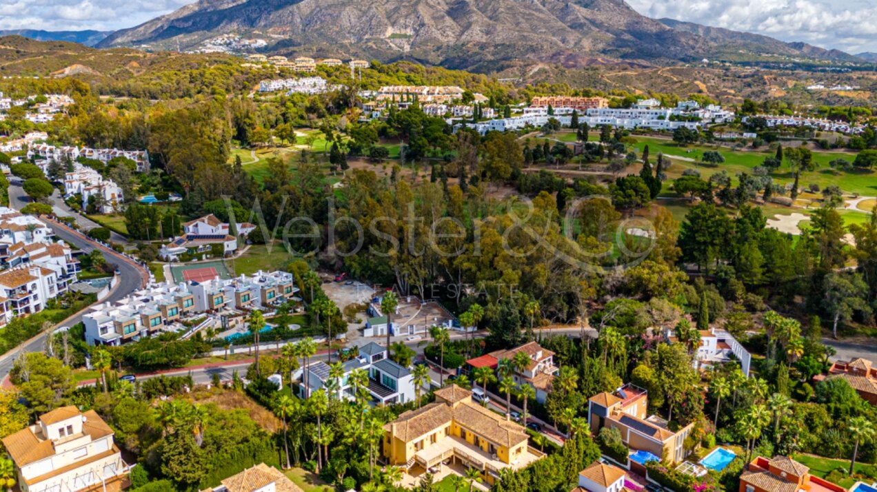 Villa Toscana – Auténtica Villa en Nueva Andalucía