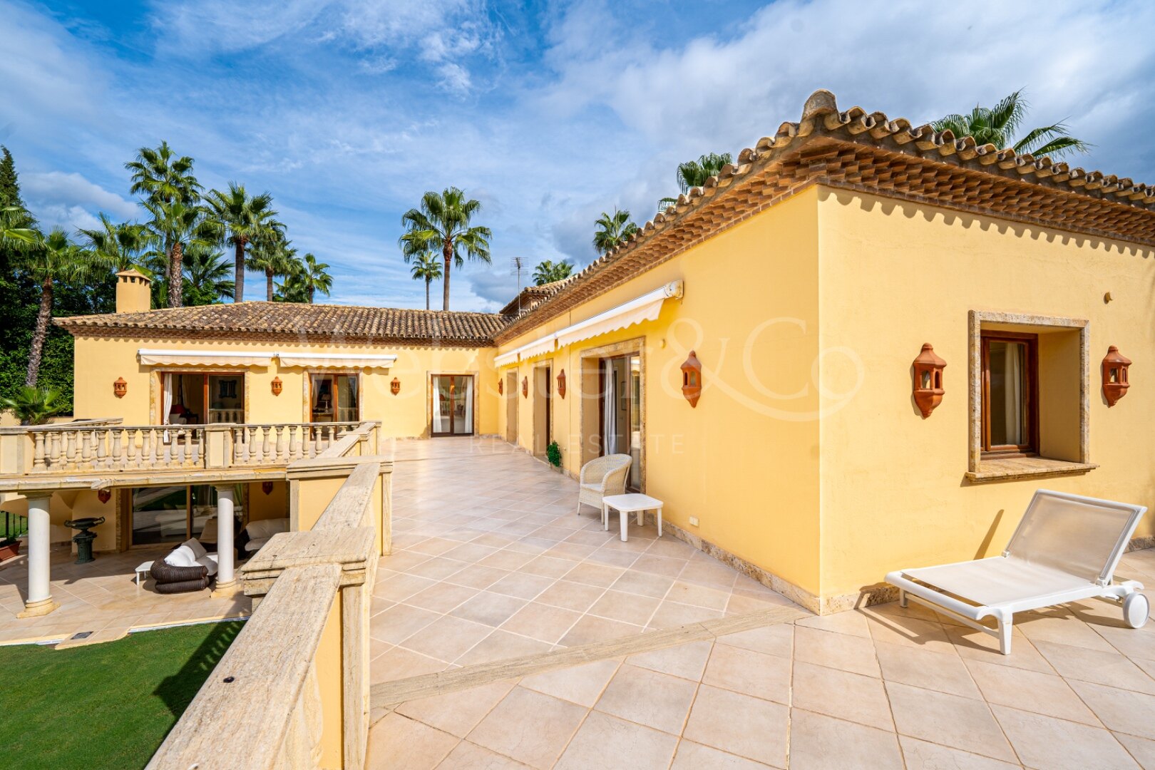 Villa Toscana - Authentic Villa in Nueva Andalucia