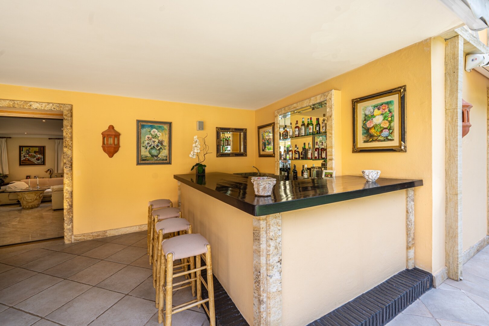 Sensational villa superbly appointed in Las Brisas offers privacy, luxury and understated elegance