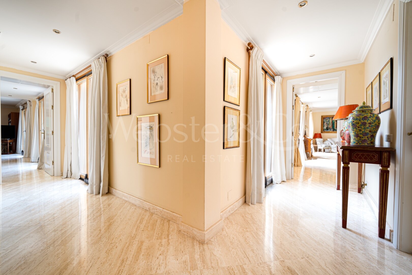 Villa Toscana - Authentic Villa in Nueva Andalucia