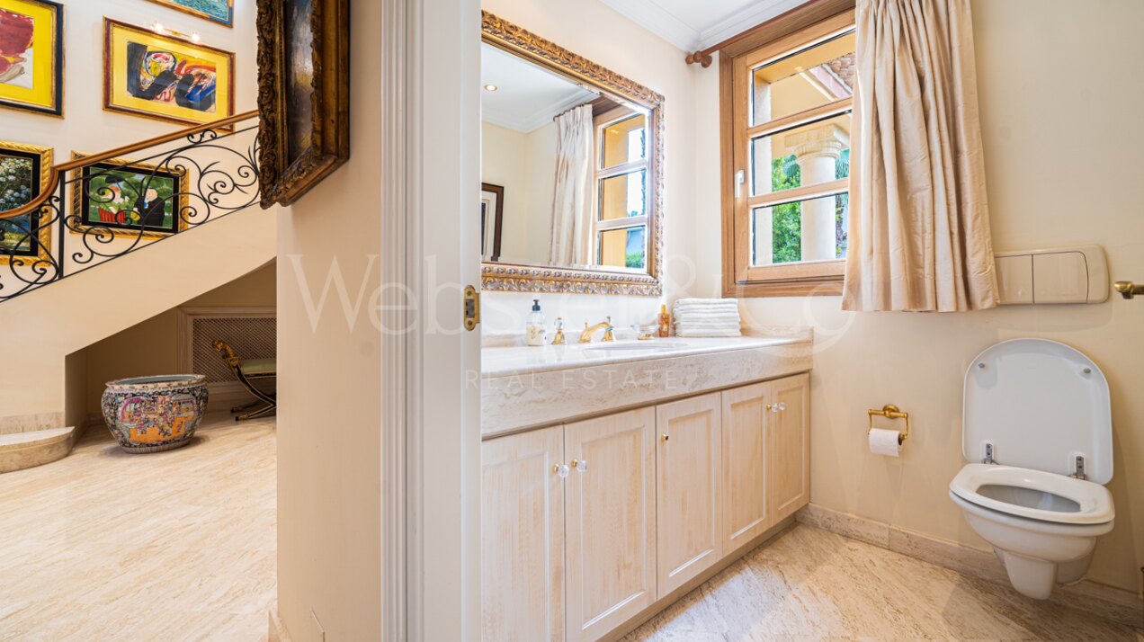 Villa Toscana – Auténtica Villa en Nueva Andalucía