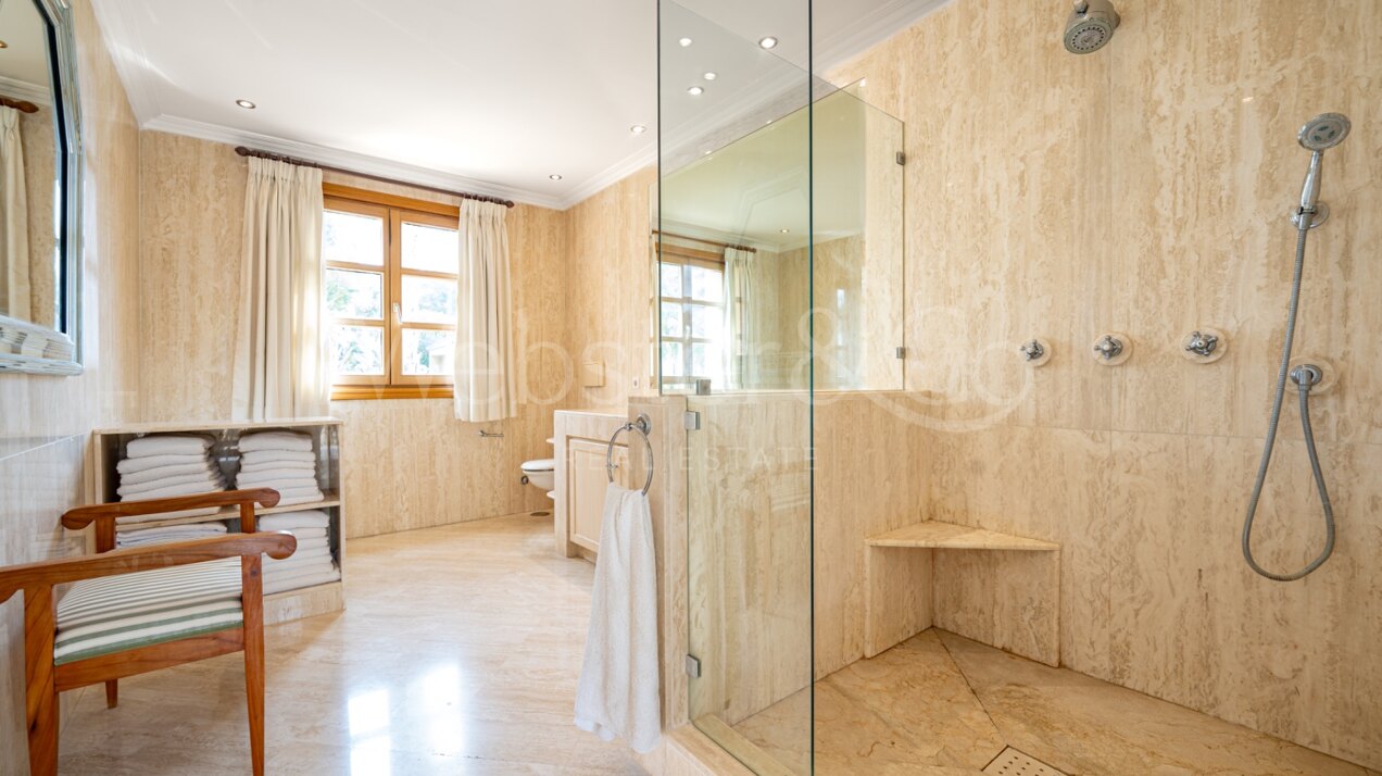 Villa Toscana – Auténtica Villa en Nueva Andalucía