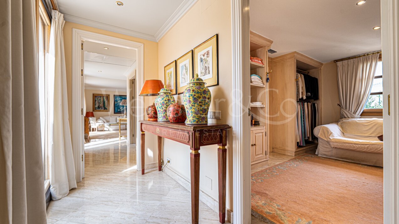 Villa Toscana – Auténtica Villa en Nueva Andalucía