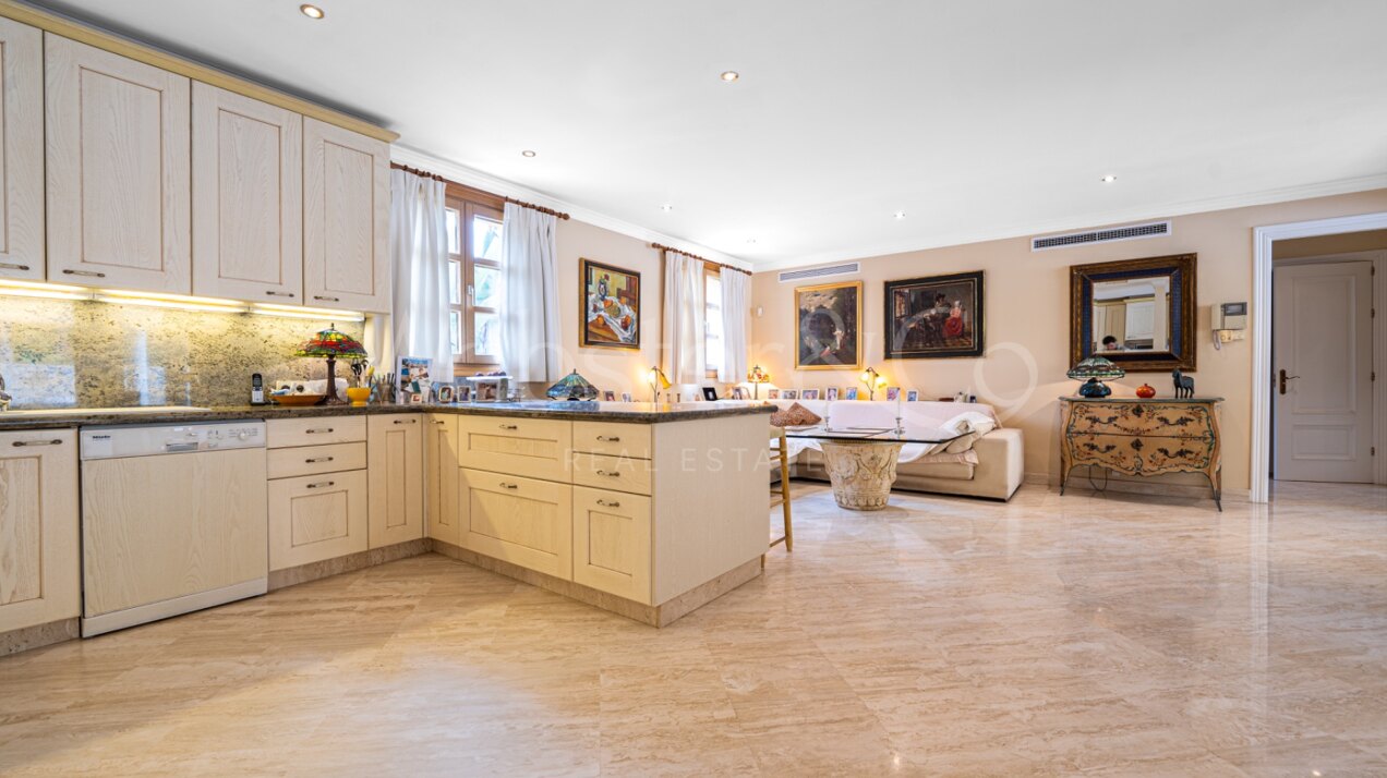 Villa Toscana – Auténtica Villa en Nueva Andalucía